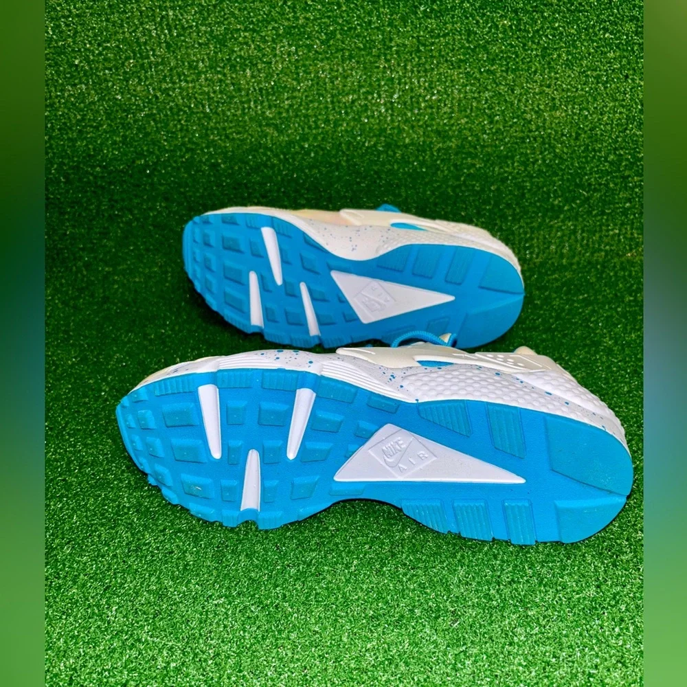 Nike Women's Shoes in Blue and White - Picture 2 of 7